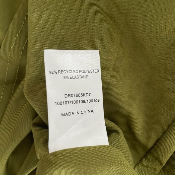 🆕 Meshki Green Halter Maxi Dress - Picture 4 of 4